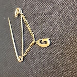 Vintage letter G brooch